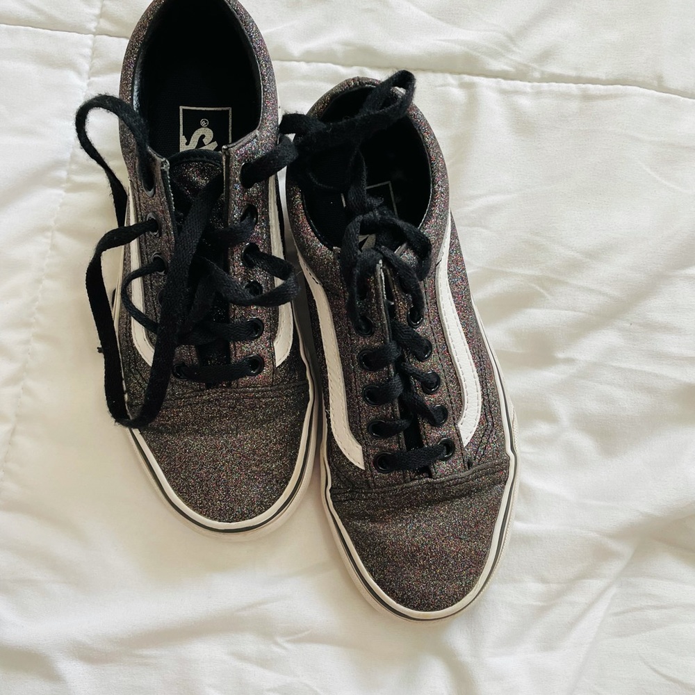 Women’s glitter lace up vans